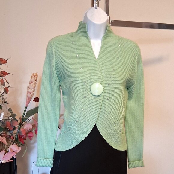 NWT Woman's Light Green One Button Knit Shrug Open Front Cardigan Sweater - Picture 1 of 9